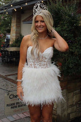 Black Feathers Strapless Short Homecoming Dress