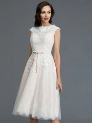 A-Line/Princess Sleeveless Bateau Knee-Length Tulle Wedding Dresses Short