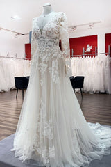 Ivory A-Line Tule lange mouwen Lace Appliques Open achterste trouwjurken open
