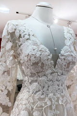 Ivory A-Line Tule lange mouwen Lace Appliques Open achterste trouwjurken open