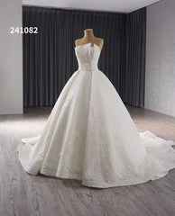 Ivory Beaded Flower Lace Wedding Gowns Strapless Sparkly Quince Dress 241082