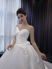 Ivory Beaded Wedding Gown Strapless 3D Flower Bridal Dress 241057