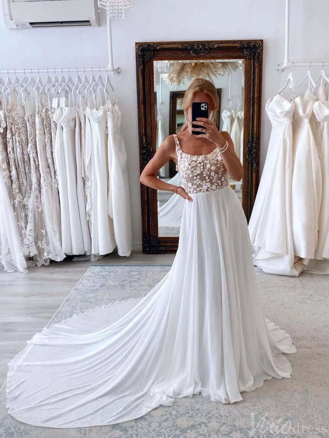 Ivory Lace Applique Rustic Wedding Dresses Chiffon Country Bridal Gown AW1011