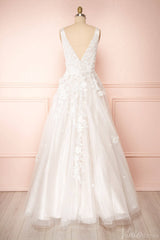 Ivory Lace Applique V-Neck Wedding Dresses Country Bridal Gown VW2158