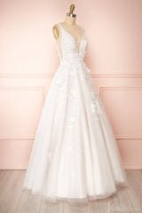 Ivory Lace Applique V-Neck Wedding Dresses Country Bridal Gown VW2158