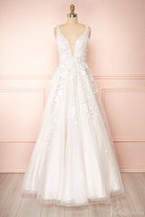 Ivory Lace Applique V-Neck Wedding Dresses Country Bridal Gown VW2158