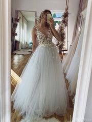 Ivory Lace Applique V-Neck Wedding Dresses Spaghetti Strap Rustic Bridal Gown VW2180