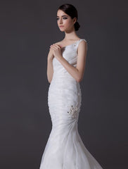 Ivory One-Shoulder Ruched Organza Mermaid Wedding Dress