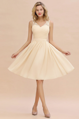 Elegant Ruffle Chiffon Short Bridesmaid Dress Sleeveless V-Neck Aline Knee Length Homecoming Dress
