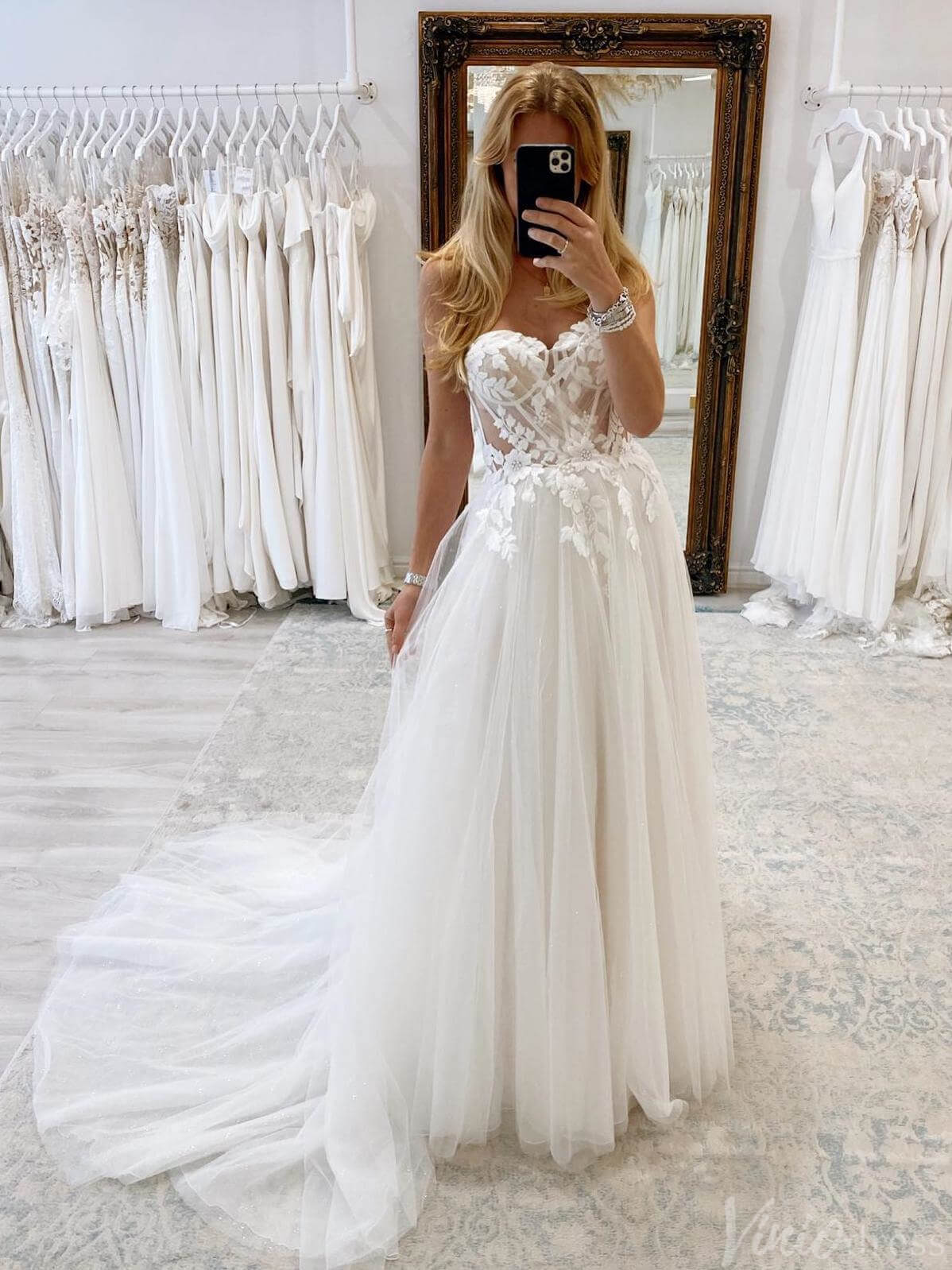 Ivory Strapless Lace Applique Wedding Dresses Floral Country Bridal Gown AW1019