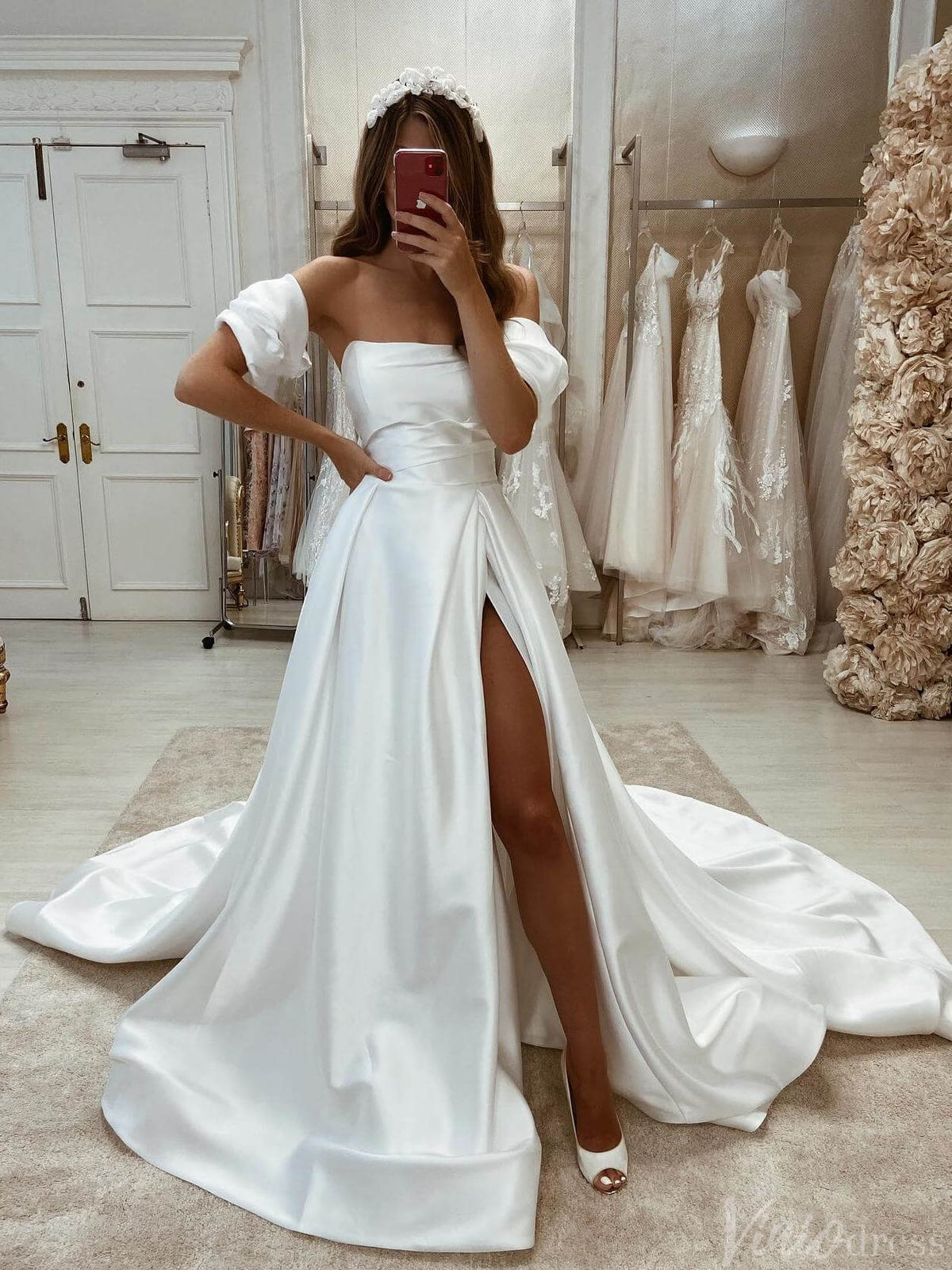 Ivory Strapless Satin Wedding Dresses with Slit A-Line Outdoor Bridal Gown VW2176