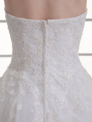 Ivory Sweetheart Neck Strapless Beading Net Wedding Dress