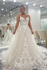 Sweetheart Spaghetti Straps Appliques Lace A-Line Wedding Dresses