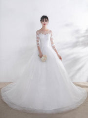 Ivory Wedding Dress Lace Applique Illusion Sweetheart Backless Half Sleeve A Line Chapel Train Bridal Dress