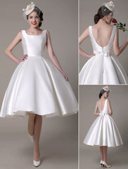 Knee Length Ivory Wedding Dress Vintage Scoop Neck Backless Satin Dress