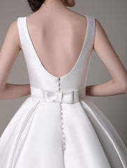 Knee Length Ivory Wedding Dress Vintage Scoop Neck Backless Satin Dress