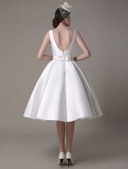 Knee Length Ivory Wedding Dress Vintage Scoop Neck Backless Satin Dress