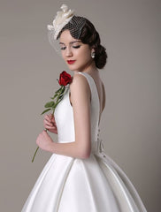 Knee Length Ivory Wedding Dress Vintage Scoop Neck Backless Satin Dress