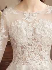 Ivory Wedding Dresses Lace Applique Jewel Neck 3/4 Length Sleeve Princess Bridal Gown With Train
