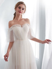 Ivory Wedding Dresses Off Shoulder Half Sleeve Tulle Beach Bridal Dress With Train