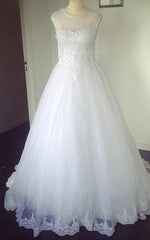 Jewel Neck Sleeveless Appliqued A-Line Beading Tulle Wedding Dress