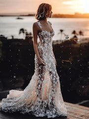 Beach Sexy Boho Wedding Dresses Court Train Mermaid / Trumpet Sleeveless V Neck Lace