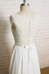 Lace Chiffon A-line Court Train Wedding Dress