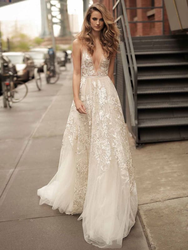 Lace Wedding Dress A Line Sleeveless V Neck Bridal Dresses