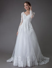Lace Wedding Dresses Ball Gown V Neck Long Sleeve Backless Princess Bridal Dress Exclusive