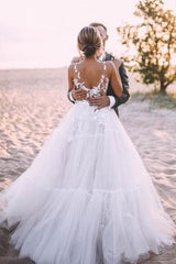 A-line V Neck Lace Layered Tulle Skirt Outdoor Bridal Gown Wedding Dresses