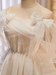 Champagne léger Robe de bal courte gonflée, robe de retour gonflée