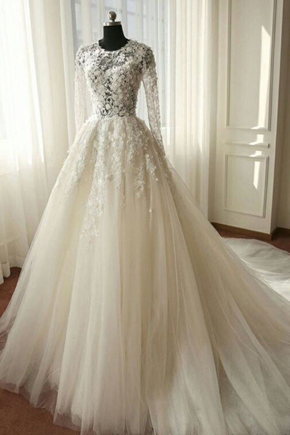 Long A-line Organza Lace Wedding Dresses with Sleeves
