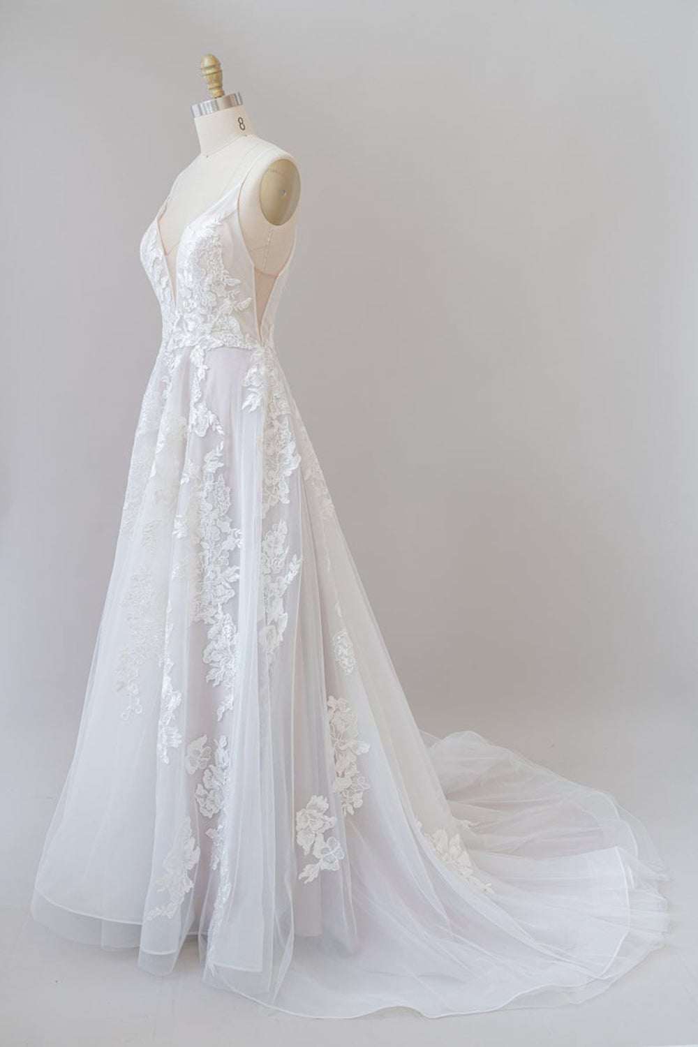 Lange A-Line spaghetti-riem kanten appliques tule backless trouwjurk