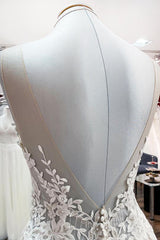 Lange A-Line TuLle Sleevless Ruffles Jewel trouwjurk met kant-appliques