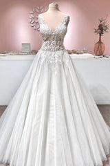 Lange A-lijn V-hals Appliques kant Backless Tule Ruffles Trouwjurk