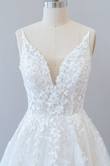 Long A-line V-neck Open Back Appliques Lace Tulle Wedding Dress