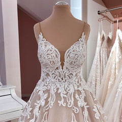 Lange A-Line V-hals spaghetti-riemen Backless Appliques Lace Tule trouwjurk