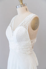 Lang Empire A-Line V-hals kanten Chiffon Open Back Wedding Jurk