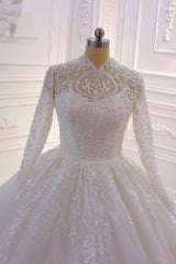 Long High Neck Appliques Lace Ball Jurk trouwjurk met mouwen