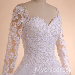 A Line Lace Appliques Vintage Wedding Dresses with Pearls