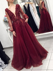 Long Sleeves V-Neck Sweep/Brush Train With Applique Tulle Dresses