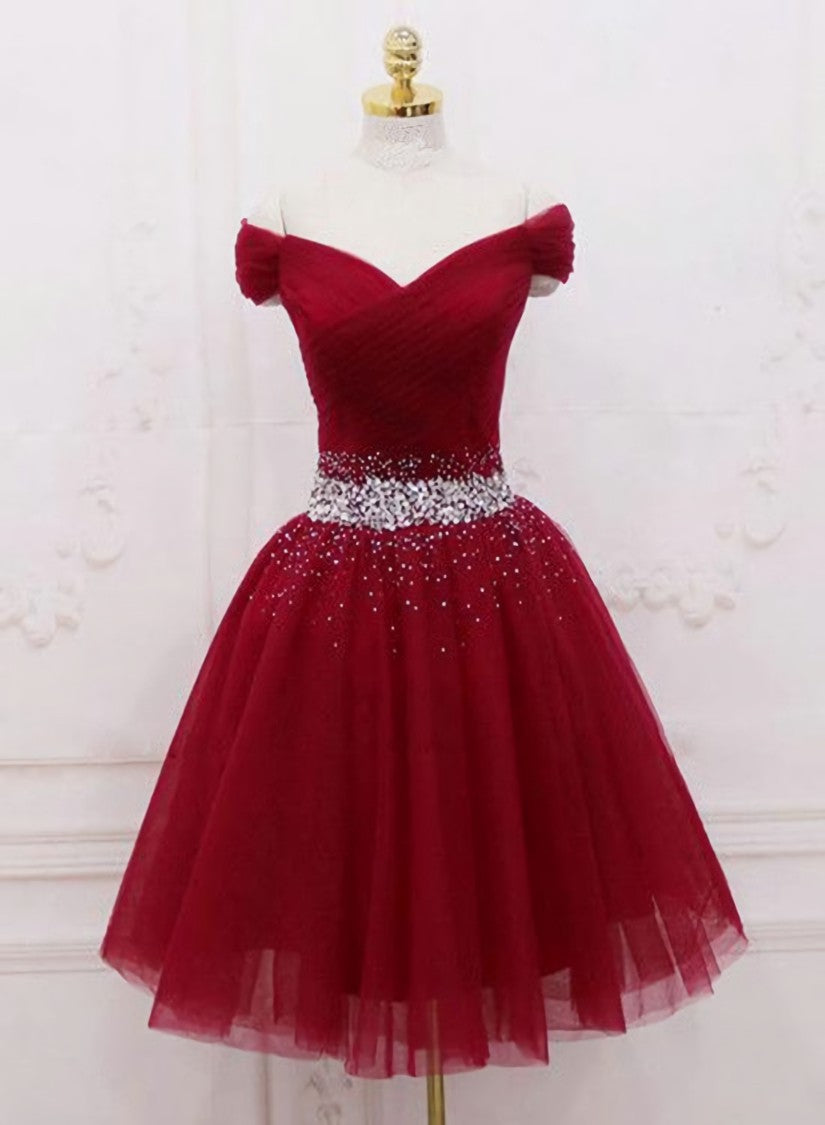 Belle robe formelle de haute qualité, robe de retour à la main à la main