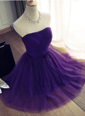 Belle robe de retour pourpre, robe formelle mignonne