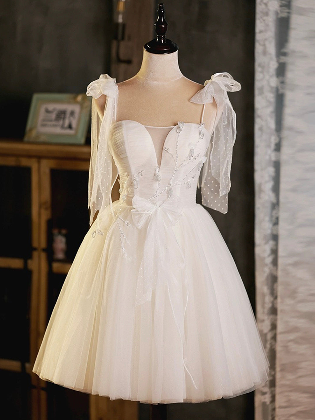 Light Champagne Short Tulle Homecoming Dress, Lovely A-Line Spaghetti Strap Evening Party Dress