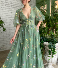 Meadow Green Floral Lace Prom Dresses Sheer Half Sleeve V-Neck TO008