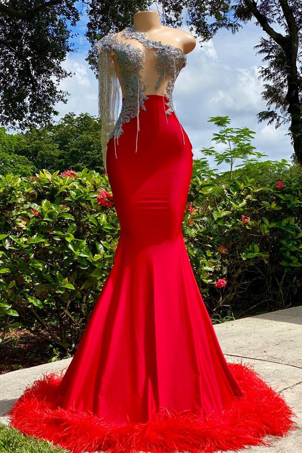 Zeemeermin asymmetrische appliques kanten lovertjes open achterkant een schouder vloerlengte mouwloze prom-jurk met veer