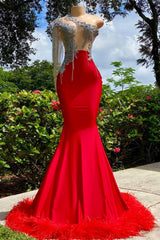 Zeemeermin asymmetrische appliques kanten lovertjes open achterkant een schouder vloerlengte mouwloze prom-jurk met veer