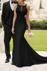 Mermaid Bateau Neck Sleeveless Lace Appliqued Bridal Dresses