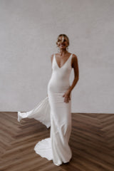 Jaylynn | Mermaid Deep V-Neck Backless White Wedding Dress