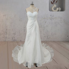 Mermaid Pearled Enchantment Lace Appliqued Wedding Dresses